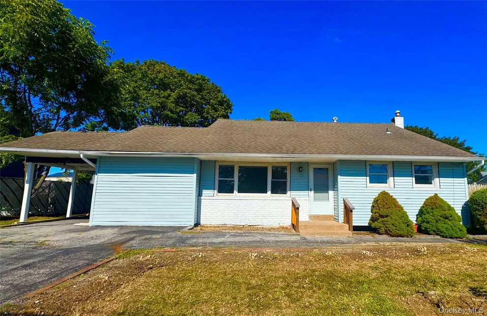 Unit for sale at 33 Princeton Street, Islip, NY 11706
