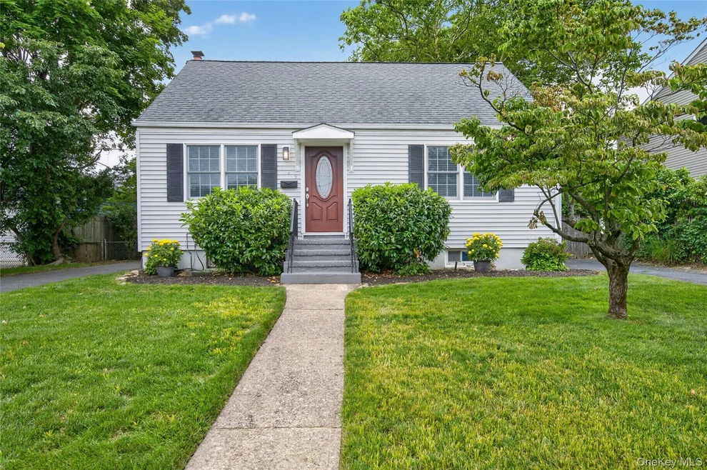 Unit for sale at 135 N Wantagh Avenue, Hempstead, NY 11756