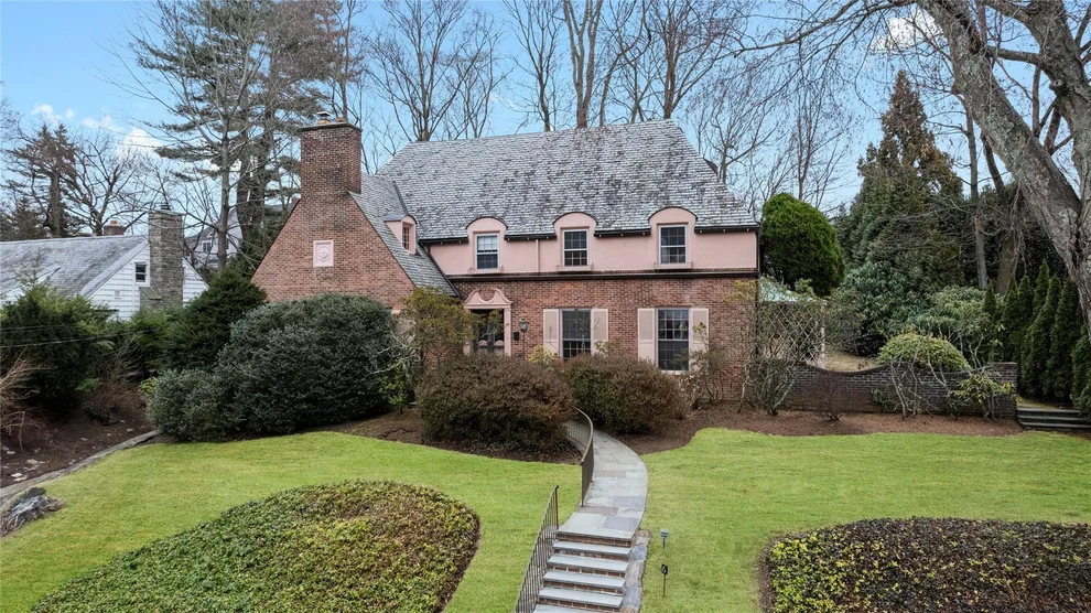 Unit for sale at 6 Fox Meadow Road, Scarsdale, NY 10583