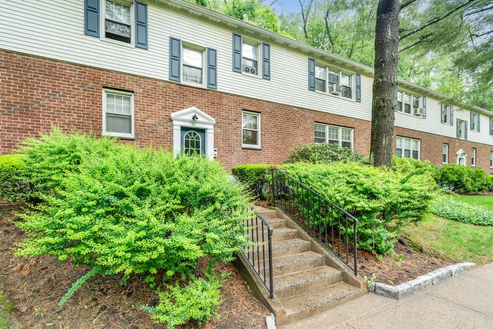 Unit for sale at 70 Underhill Avenue, Harrison, NY 10604