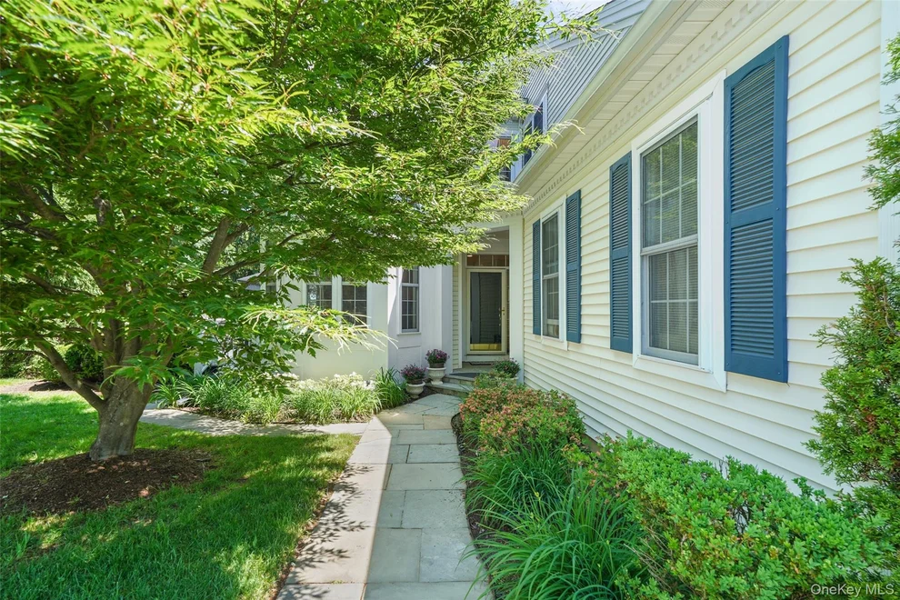Unit for sale at 2 Heirloom Lane, Rye Town, NY 10573