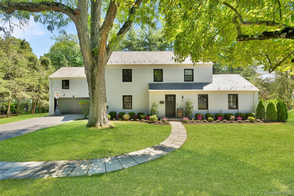 Unit for sale at 22 Paddington Road, Scarsdale, NY 10583