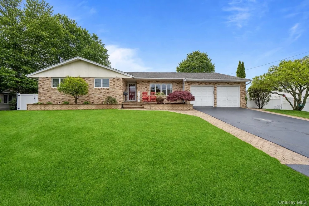 Unit for sale at 30 Jeanette Drive, Oyster Bay, NY 11758