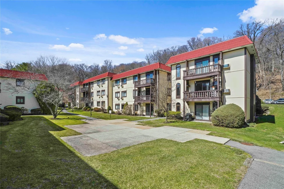 Unit for sale at 15 Granada Crescent, Greenburgh, NY 10603