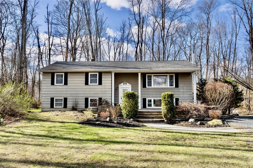 Unit for sale at 17 Ackerman Road, Warwick (Town), NY 10990