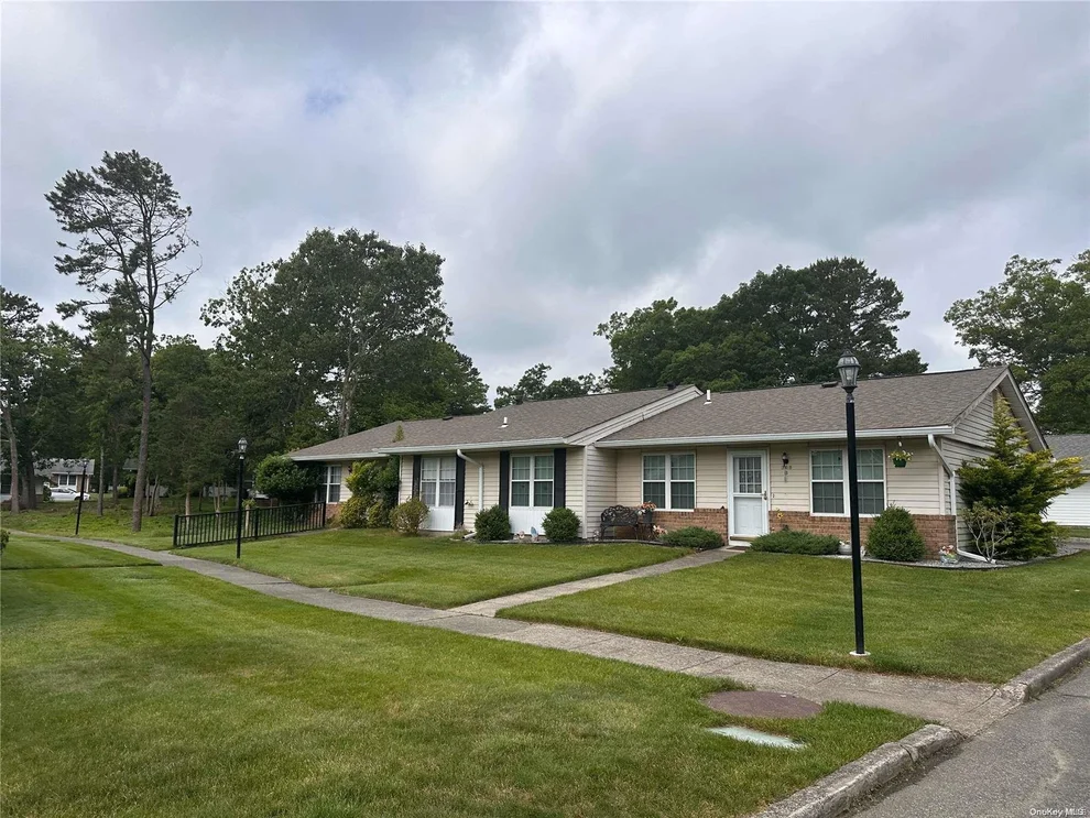 Unit for sale at 368 Woodbridge Drive, Brookhaven, NY 11961