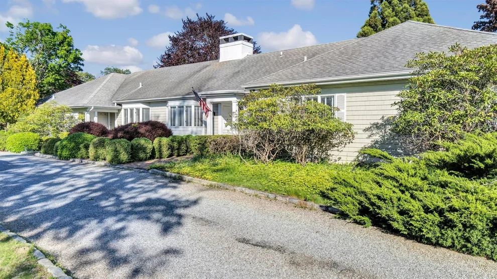 Unit for sale at 17 Oneck Road, Southampton, NY 11978
