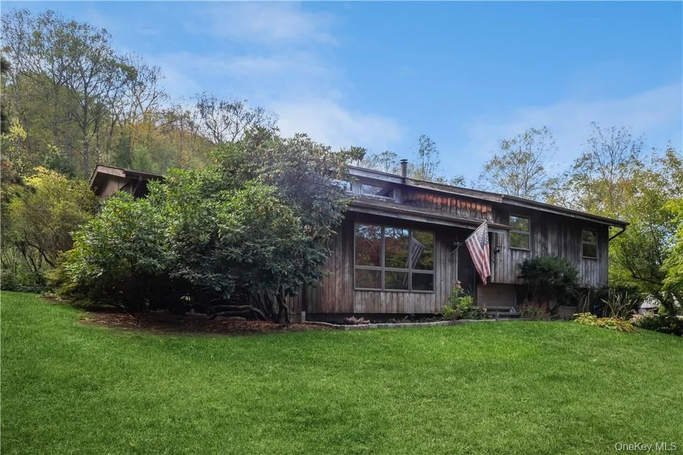 Unit for sale at 673 Route 301, Philipstown, NY 10516