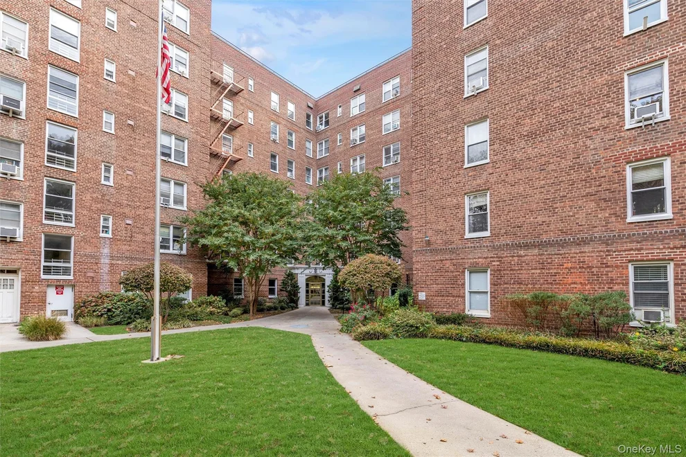 Unit for sale at 72-61 113th Street, New York, NY 11375