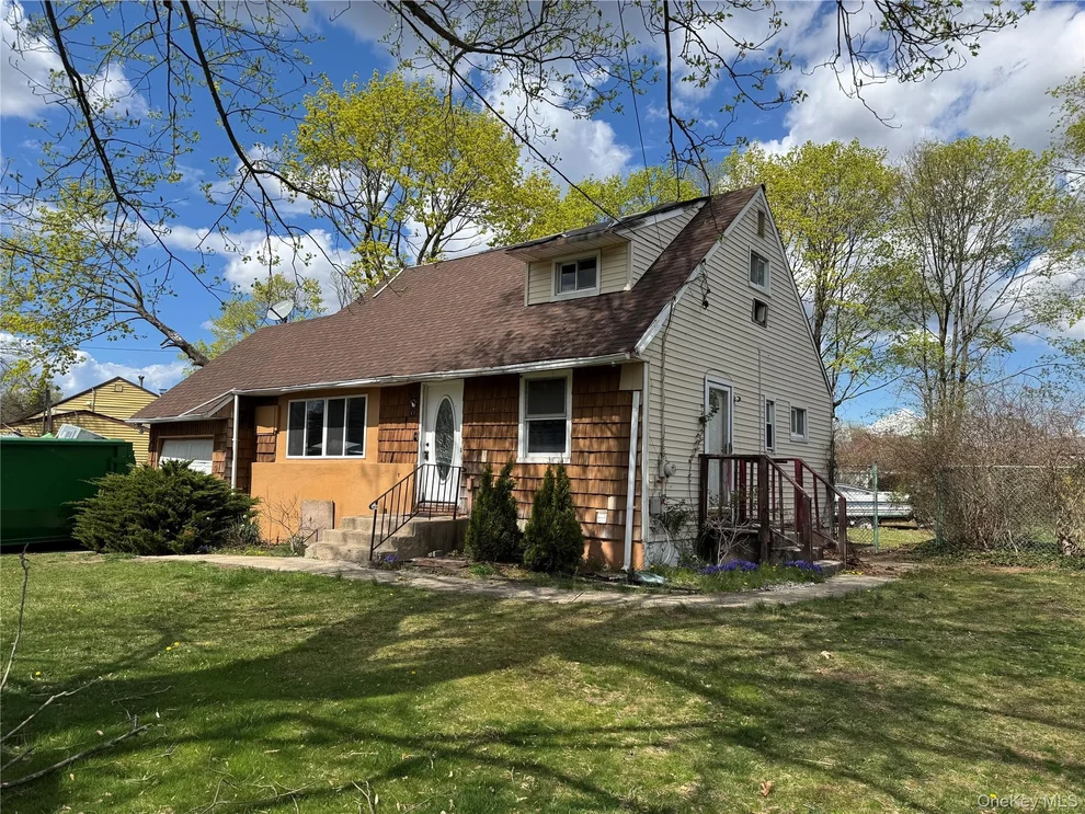 Unit for sale at 41 Princeton Street, Islip, NY 11706