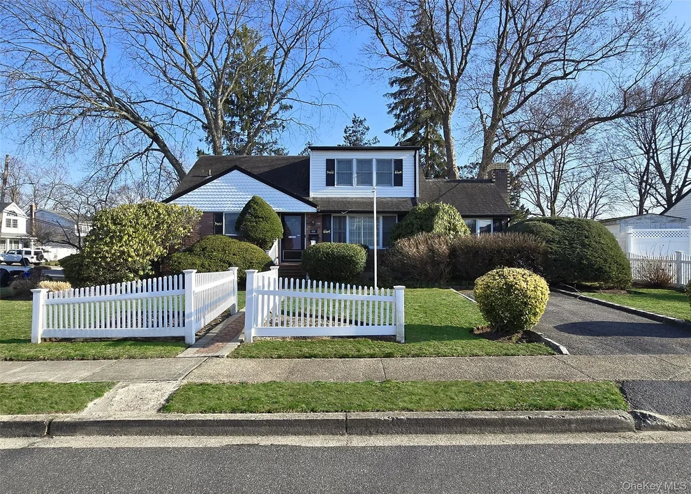 Unit for sale at 436 15th Street, West Babylon, NY 11704