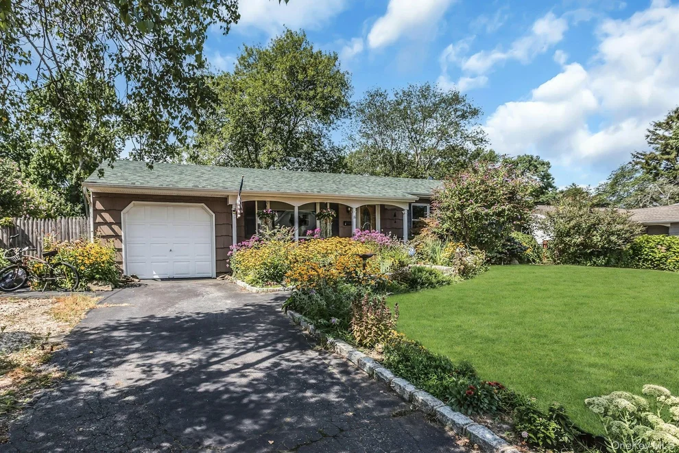 Unit for sale at 8 Baymens Court, Islip, NY 11782