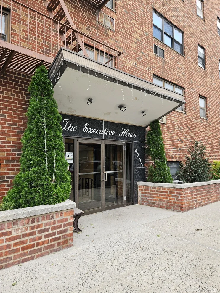 4200 Herkimer Place