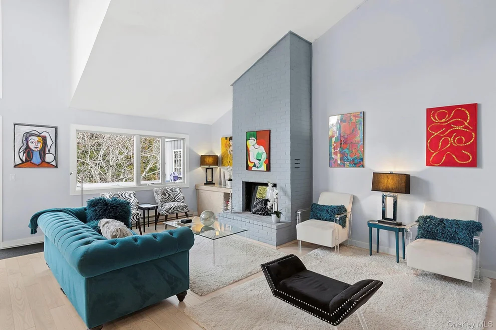 Unit for sale at 514 Pantigo Road, East Hampton, NY 11937