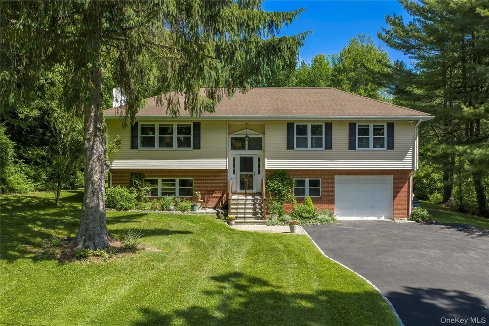Unit for sale at 32 Cobb Road, Southeast, NY 10509