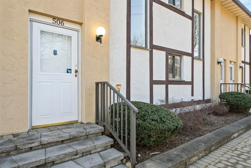 Unit for sale at 506 Tudor Hill, Clarkstown, NY 10954