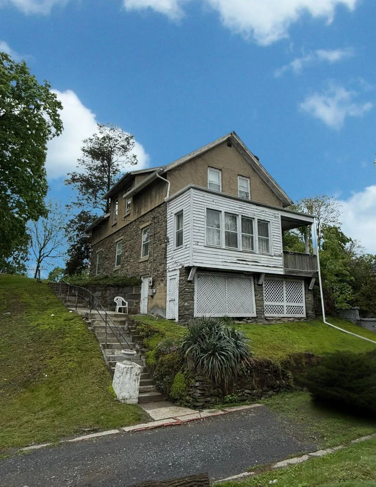 Unit for sale at 17 Springside Avenue, Poughkeepsie (Town), NY 12603