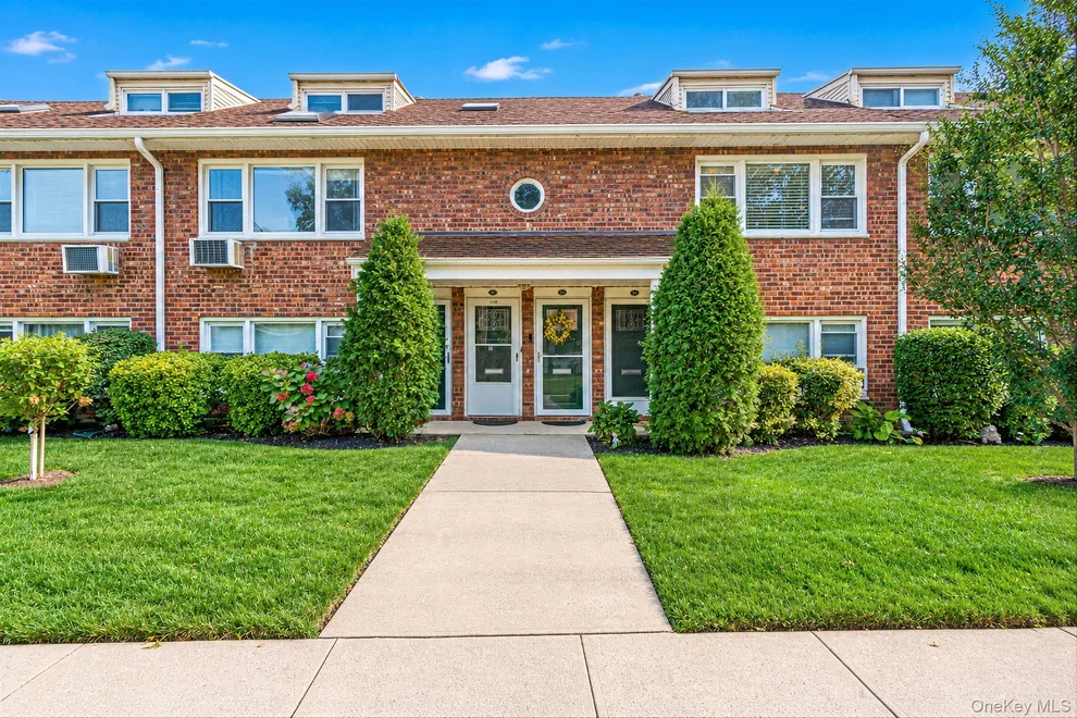 Unit for sale at 1600 Grand Ave, Hempstead, NY 11510