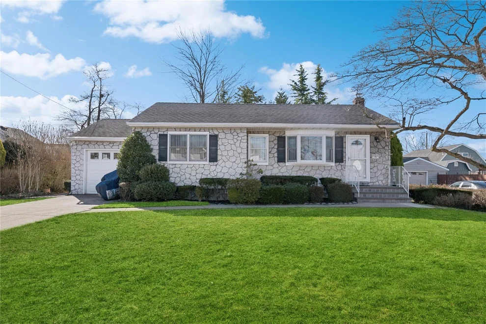 Unit for sale at 1457 9th Street, West Babylon, NY 11704