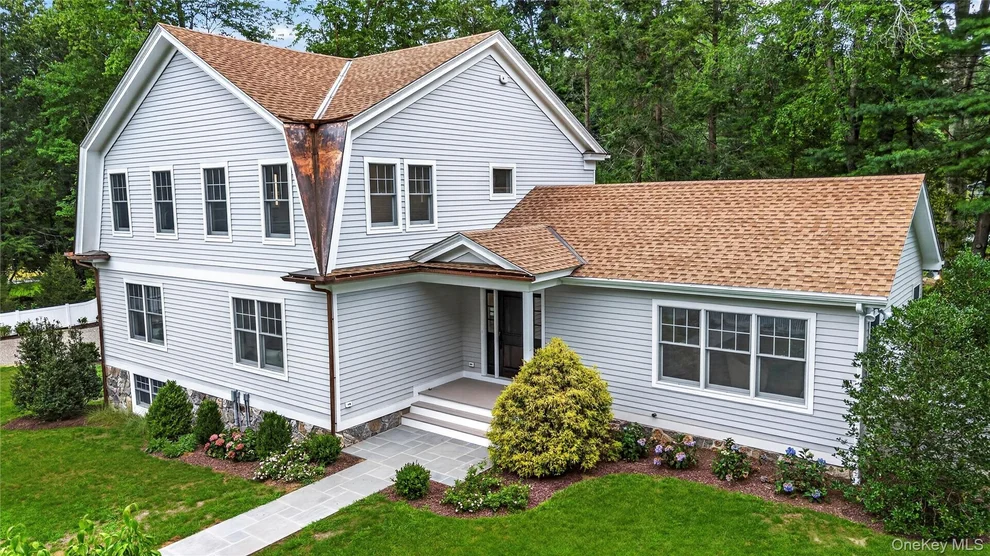 Unit for sale at 21 Twin Lakes Road, Lewisboro, NY 10590