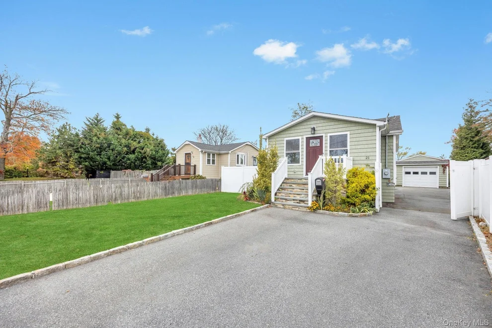 Unit for sale at 21 Ireland Place, Babylon, NY 11726