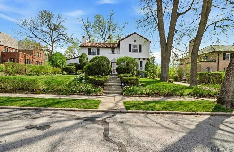 Unit for sale at 93 Stuyvesant Plaza, Mount Vernon, NY 10552