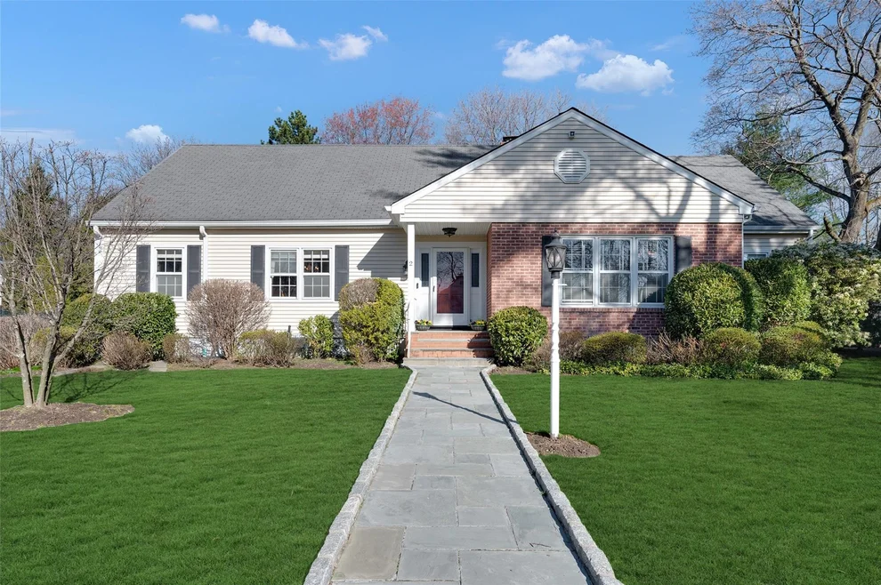 Unit for sale at 2 Hamilton Road, Harrison, NY 10528
