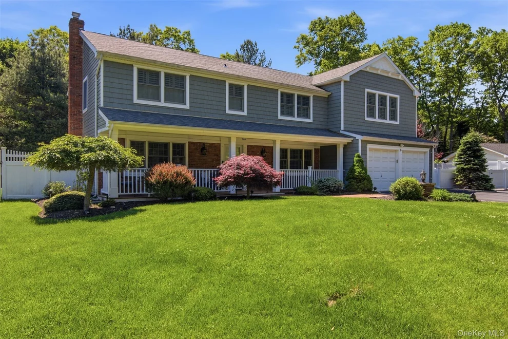 Unit for sale at 6 Sussex Lane, Brookhaven, NY 11790