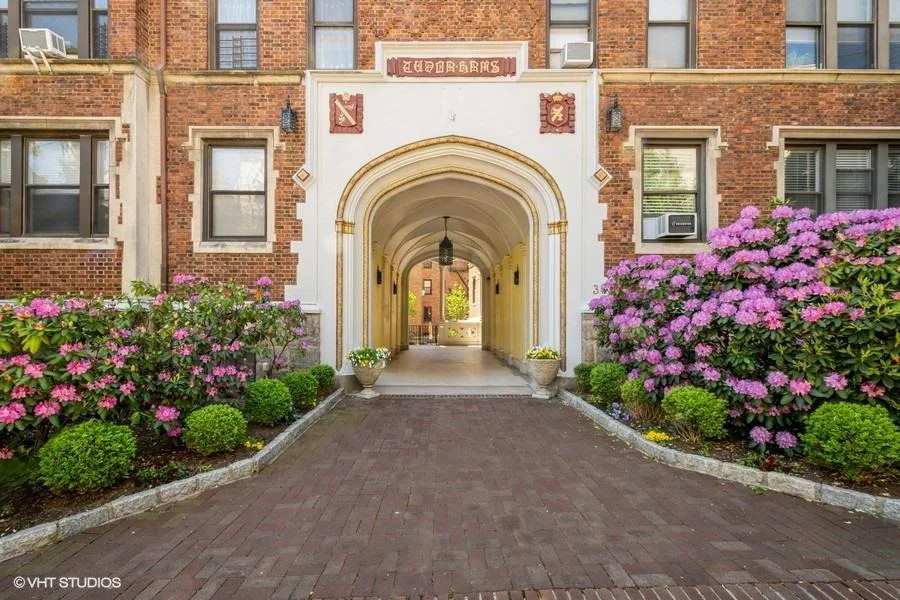 Unit for sale at 31 Pondfield Road W, Yonkers, NY 10708