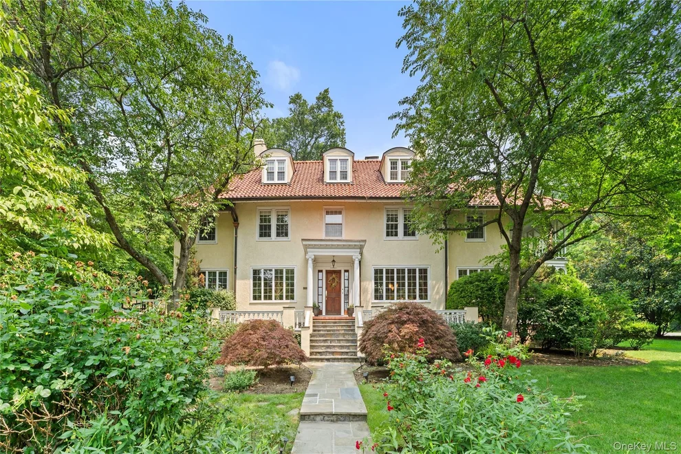 Unit for sale at 2 Dellwood Road, Yonkers, NY 10708