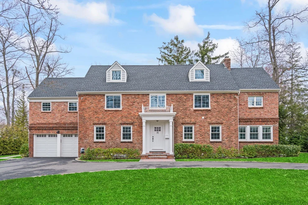 Unit for sale at 81 Station Road, North Hempstead, NY 11023