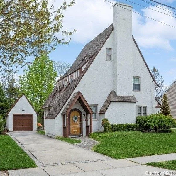 Unit for sale at 25 Lexington Street, Hempstead, NY 11570