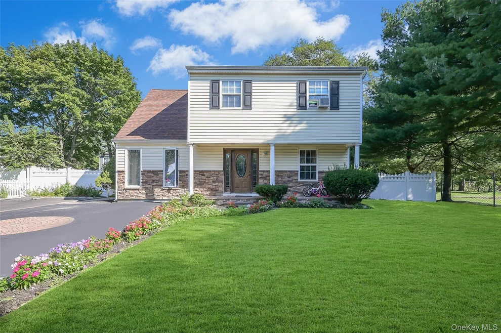 Unit for sale at 2 Cherry Street, Islip, NY 11722