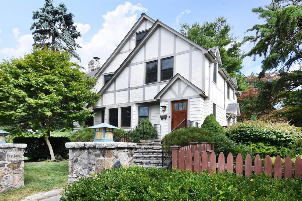 Unit for sale at 10 Briary Road, Greenburgh, NY 10522