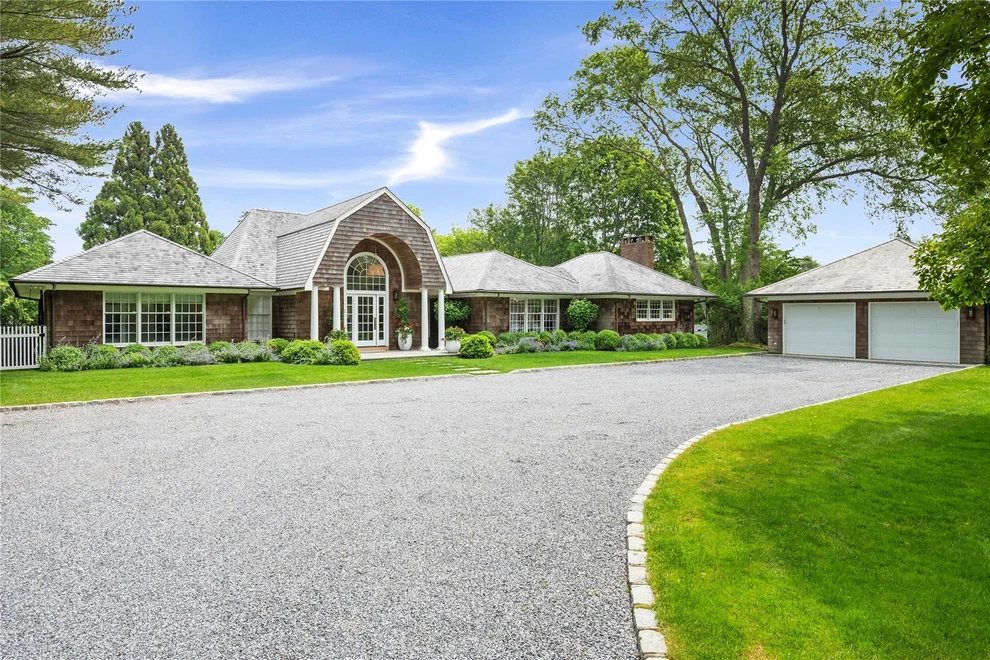 Unit for sale at 16 Amys Lane, East Hampton, NY 11937