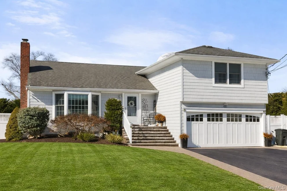 Unit for sale at 40 Wagstaff Lane, Islip, NY 11795
