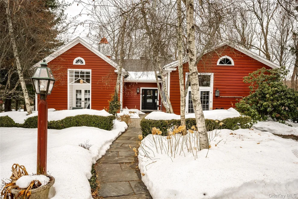 Unit for sale at 132 Honeywell Lane, Hyde Park, NY 12538