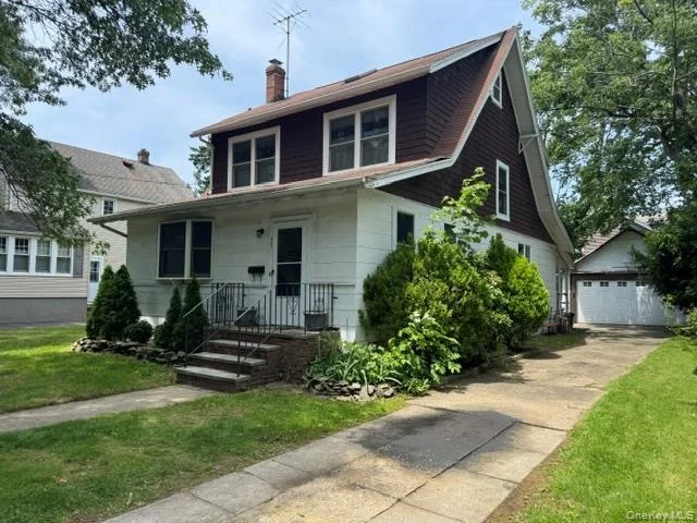 Unit for sale at 35 Fairview Avenue, North Hempstead, NY 11050