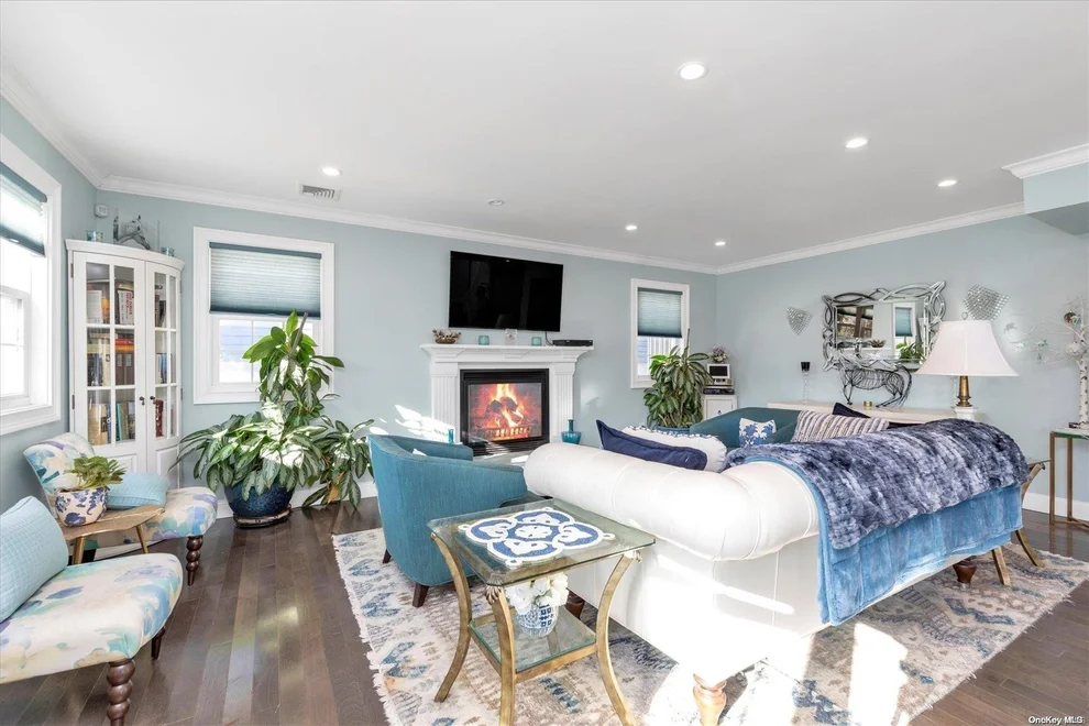Unit for sale at 423 E Harrison Street, Long Beach, NY 11561