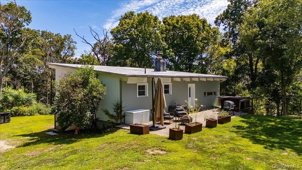 Unit for sale at 286 Oscawana Lake Road, Putnam Valley, NY 10579