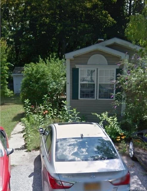 Unit for sale at 1538 Speonk-Riverhead Rd, Southampton, NY 11972