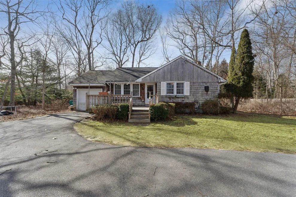 Unit for sale at 9 Mitchell Place, Southampton, NY 11942