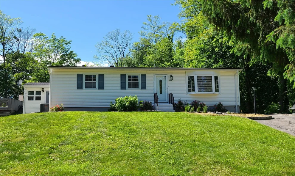 Unit for sale at 30 Stephanie Lane, Poughkeepsie (Town), NY 12603
