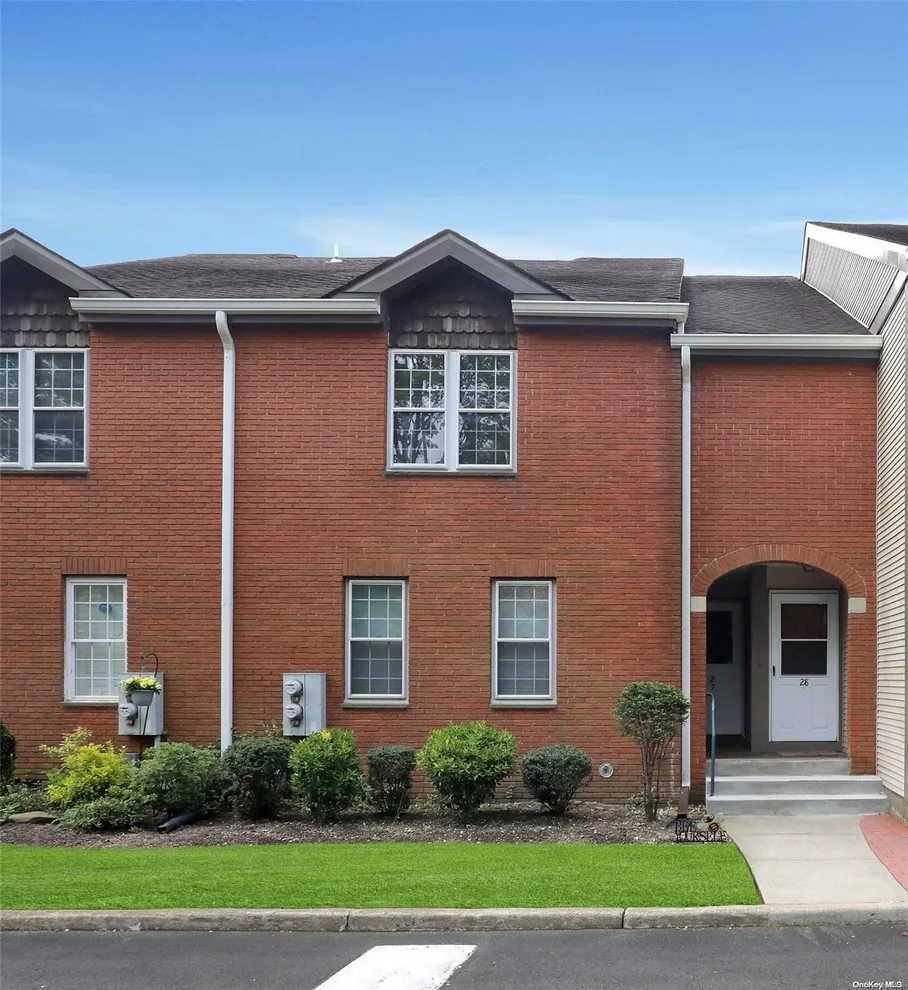 Unit for sale at 28 Greenmeadow Drive, Babylon, NY 11702