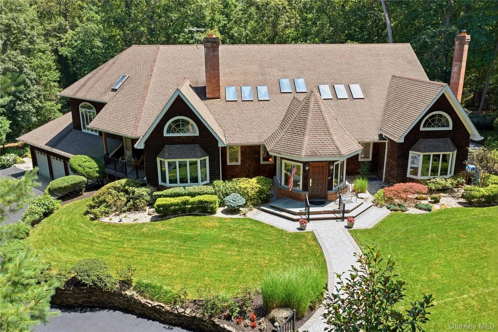 Unit for sale at 55 Meadow Glen Road, Smithtown, NY 11768