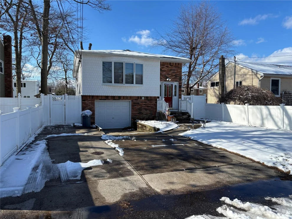 Unit for sale at 607 Myrtle Avenue, Islip, NY 11795