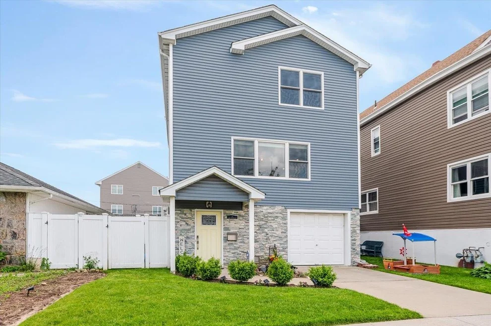 Unit for sale at 360 E Hudson Street, Long Beach, NY 11561