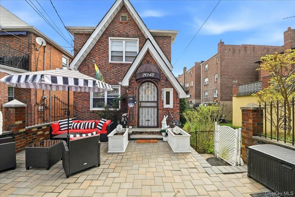 Unit for sale at 2042 Bogart Avenue, New York, NY 10462