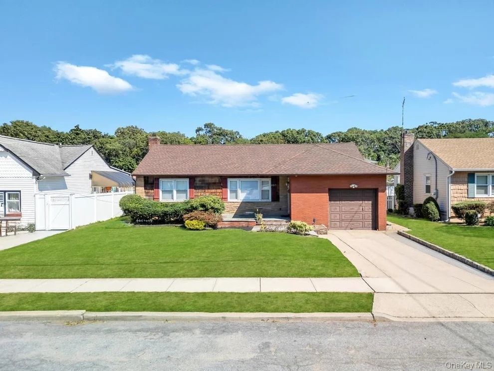 Unit for sale at 885 Downing Road, Hempstead, NY 11580