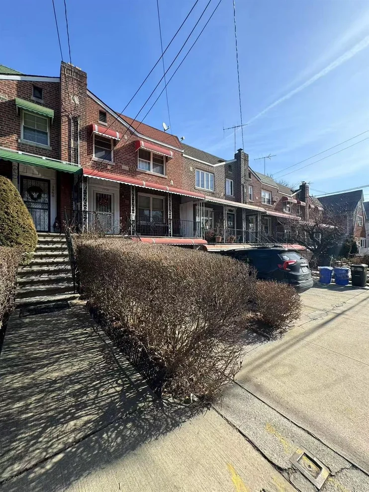 Unit for sale at 1958 Colden Avenue, New York, NY 10462